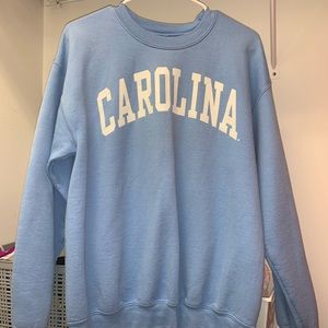 very pretty blue Carolina crewneck!!!
